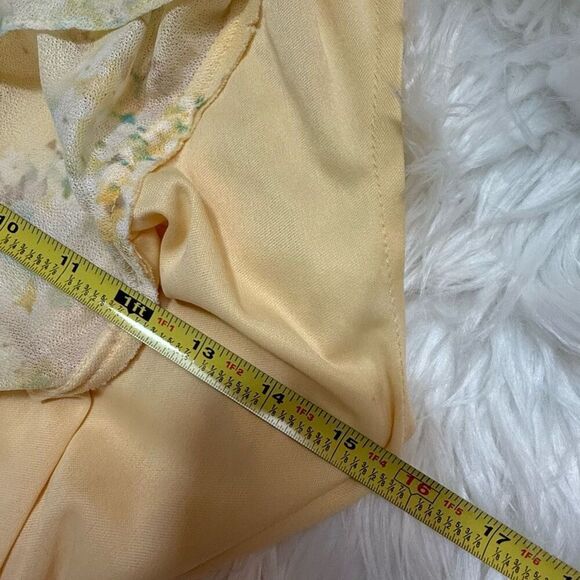 Vintage 1970s Yellow Floral Wrap Dress Angel Flutter Extra Small Stevie - Picture 5 of 7